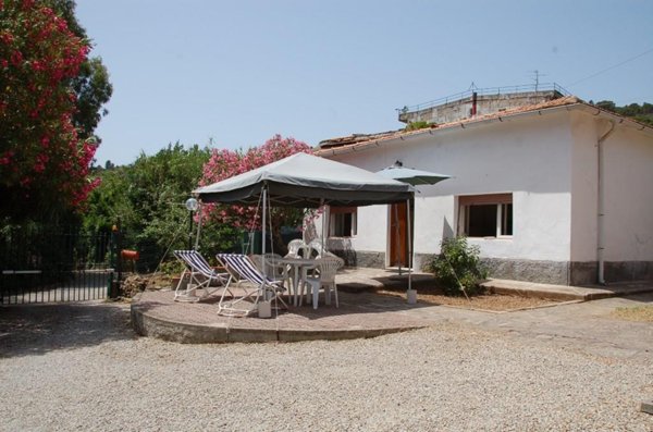 casa indipendente in vendita a Rio in zona Rio Marina