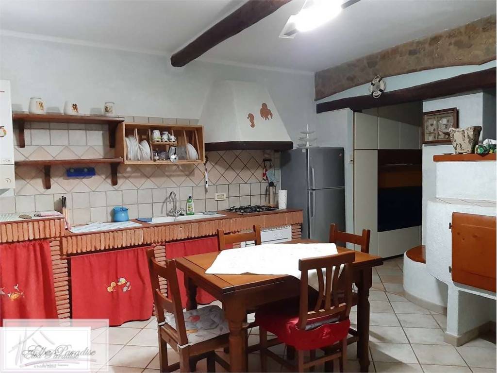 appartamento in vendita a Rio in zona Rio nell'Elba