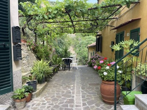 appartamento in vendita a Rio in zona Rio nell'Elba