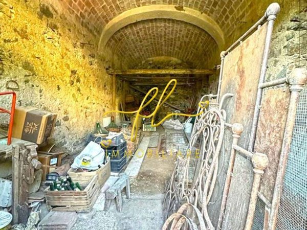 negozio in vendita a Rio in zona Rio nell'Elba