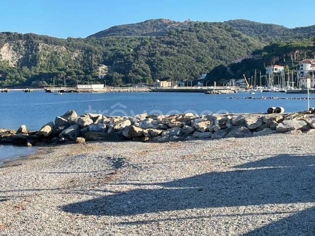 appartamento in vendita a Rio in zona Cavo