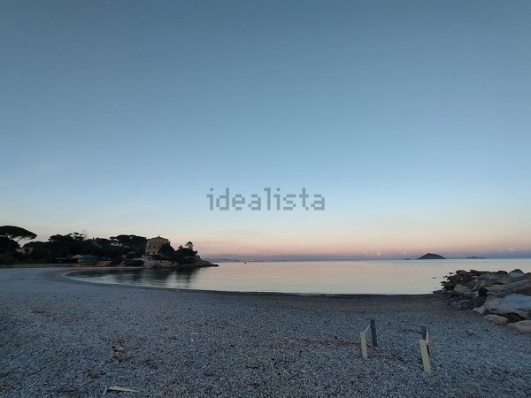 casa indipendente in vendita a Rio in zona Cavo