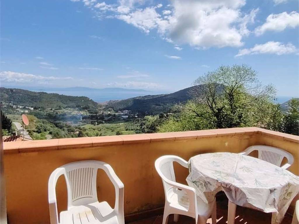 appartamento in vendita a Rio in zona Rio nell'Elba