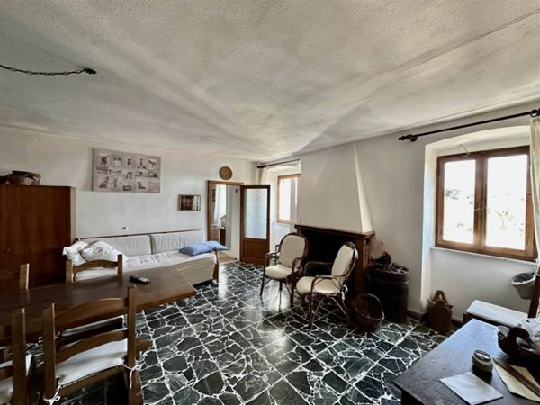 appartamento in vendita a Rio in zona Rio nell'Elba