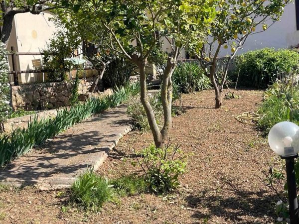 appartamento in vendita a Rio in zona Rio nell'Elba