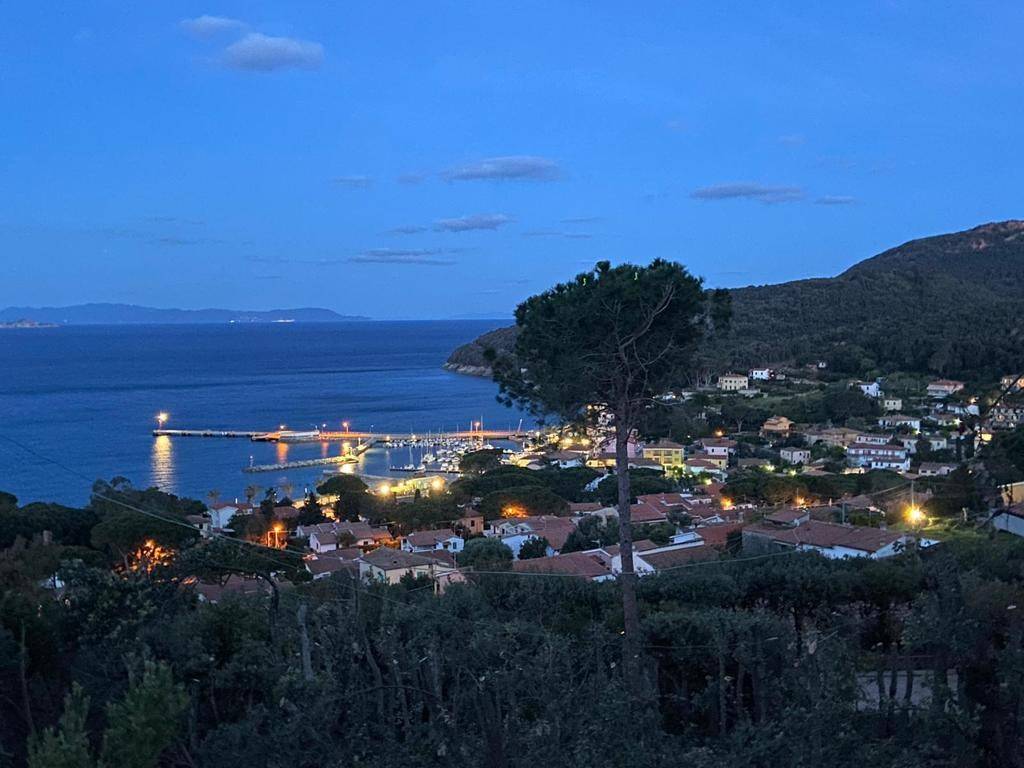 appartamento in vendita a Rio in zona Cavo