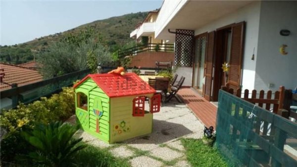 casa indipendente in vendita a Rio in zona Rio nell'Elba