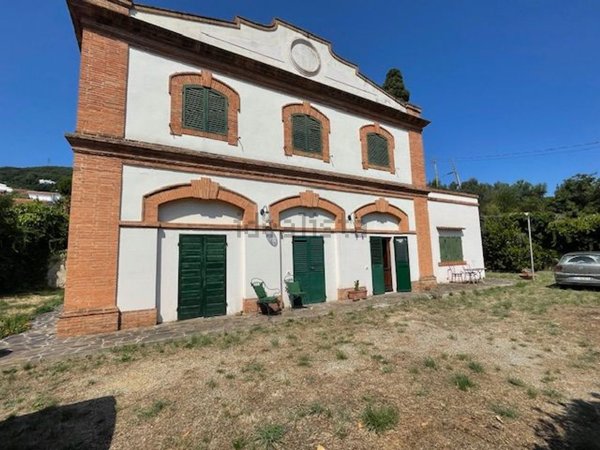 casa indipendente in vendita a Rio in zona Cavo