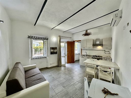 appartamento in vendita a Rio in zona Cavo