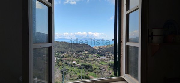 appartamento in vendita a Rio in zona Rio nell'Elba