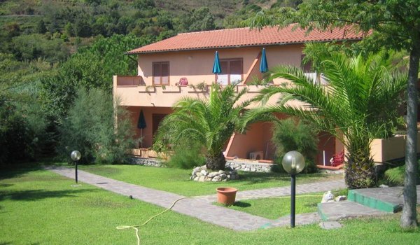 appartamento in vendita a Rio in zona Rio nell'Elba