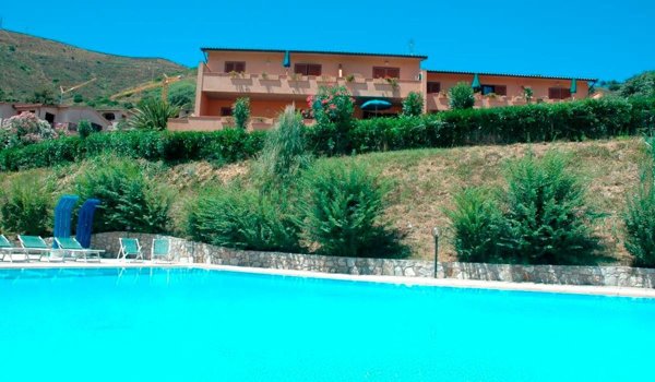 appartamento in vendita a Rio in zona Rio nell'Elba