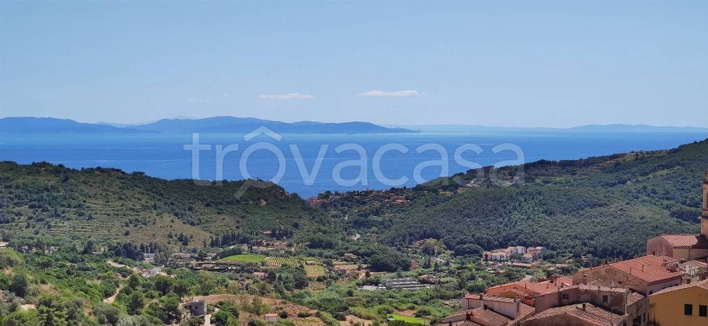 appartamento in vendita a Rio in zona Rio nell'Elba