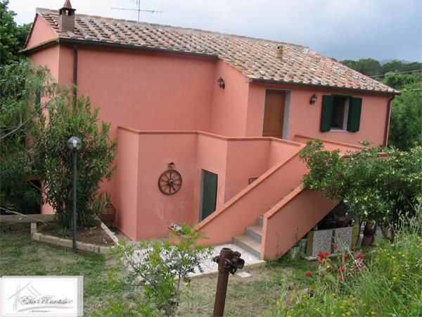 casa indipendente in vendita a Rio in zona Rio nell'Elba