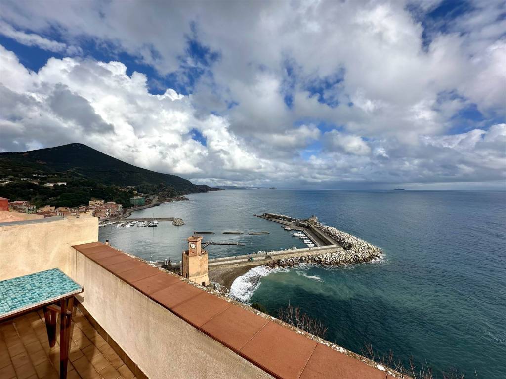 appartamento in vendita a Rio in zona Rio Marina