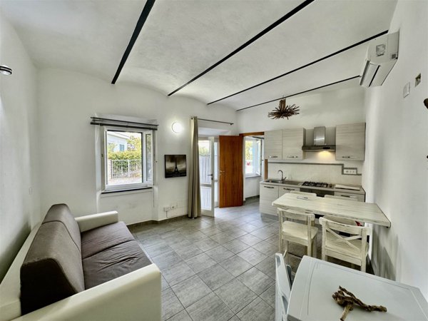 appartamento in vendita a Rio in zona Cavo