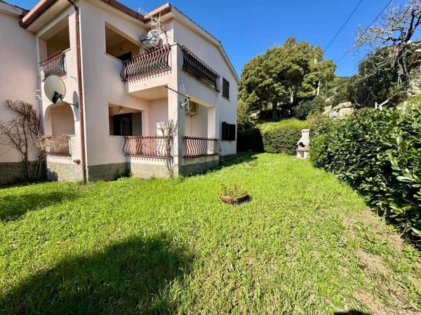 appartamento in vendita a Rio in zona Rio nell'Elba