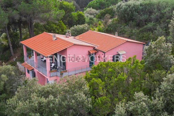casa indipendente in vendita a Rio