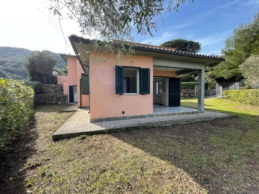 appartamento in vendita a Rio in zona Rio nell'Elba