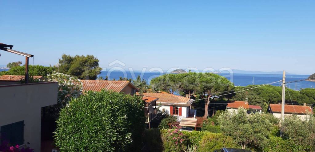 appartamento in vendita a Rio in zona Cavo