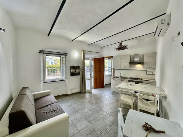 appartamento in vendita a Rio in zona Cavo