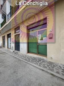 locale commerciale in vendita a Rio
