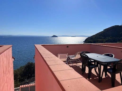 appartamento in vendita a Rio in zona Cavo