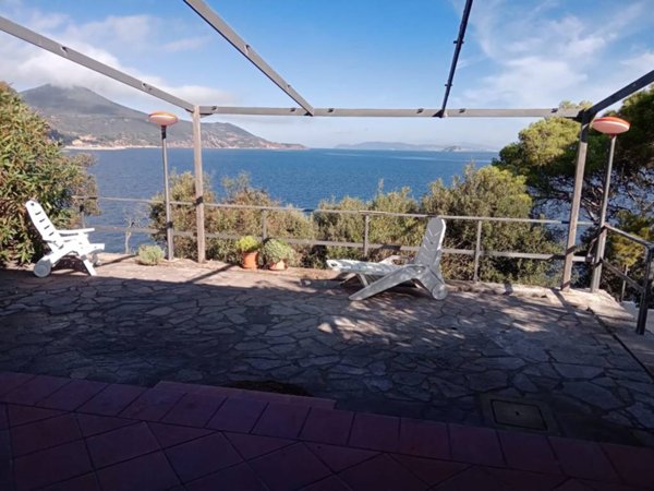 casa indipendente in vendita a Rio