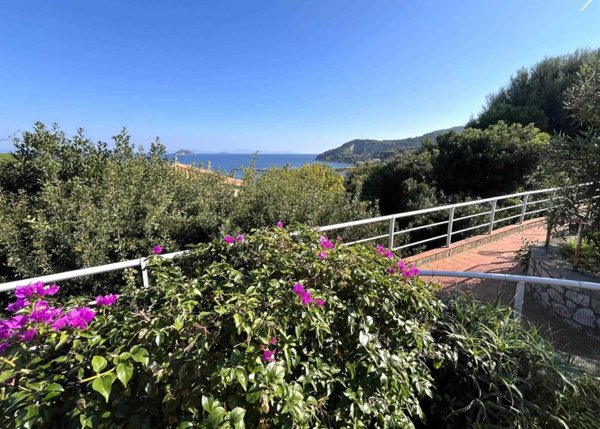 appartamento in vendita a Rio in zona Cavo