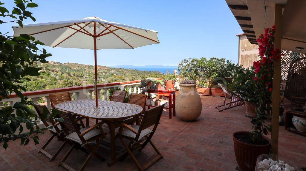 casa indipendente in vendita a Rio in zona Rio nell'Elba