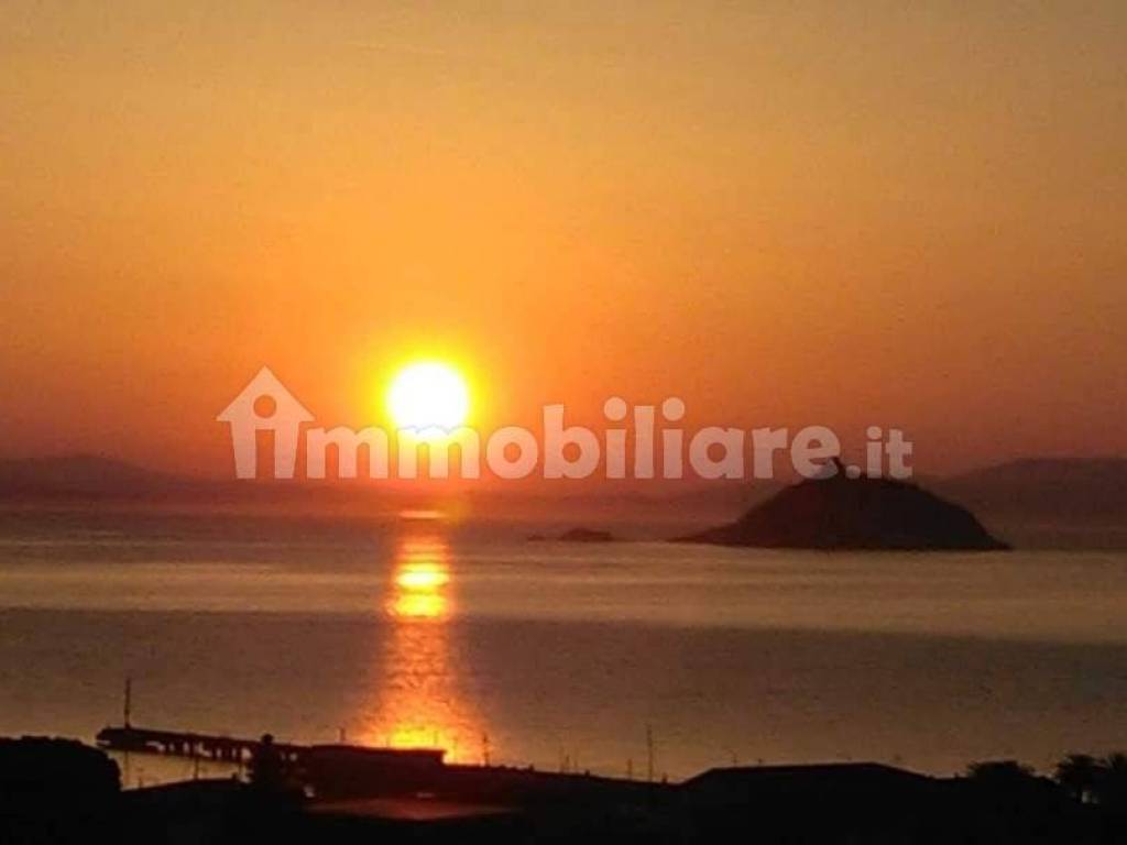 appartamento in vendita a Rio in zona Cavo