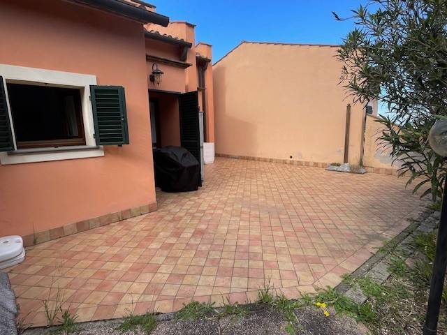 casa indipendente in vendita a Rio in zona Cavo