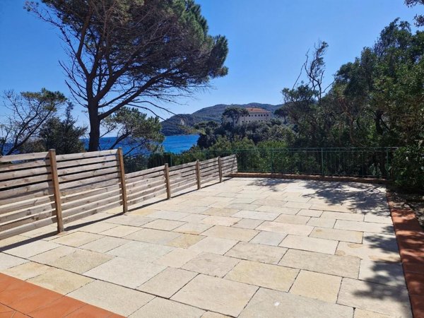 appartamento in vendita a Rio in zona Cavo