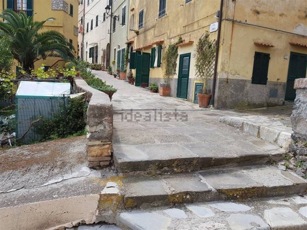 appartamento in vendita a Rio in zona Rio nell'Elba