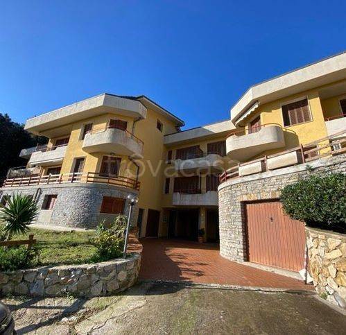 appartamento in vendita a Rio in zona Cavo