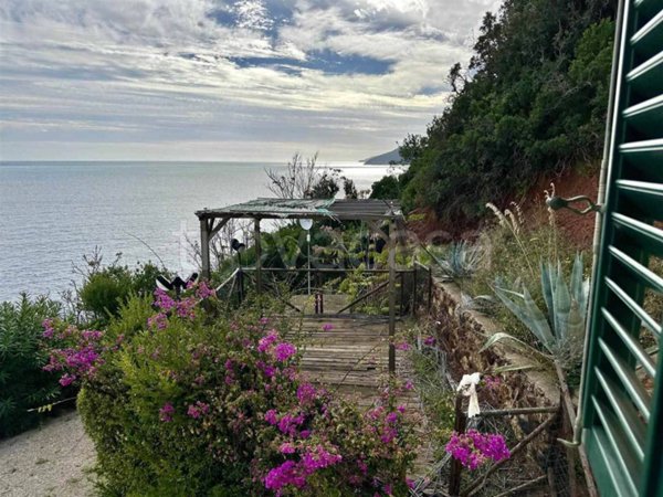 appartamento in vendita a Rio in zona Cavo