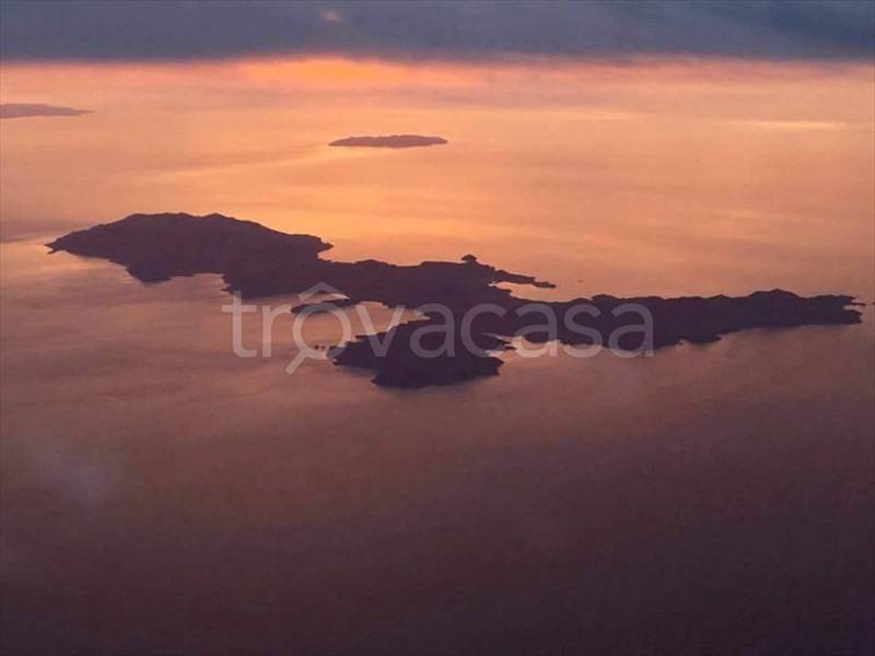 appartamento in vendita a Rio in zona Cavo