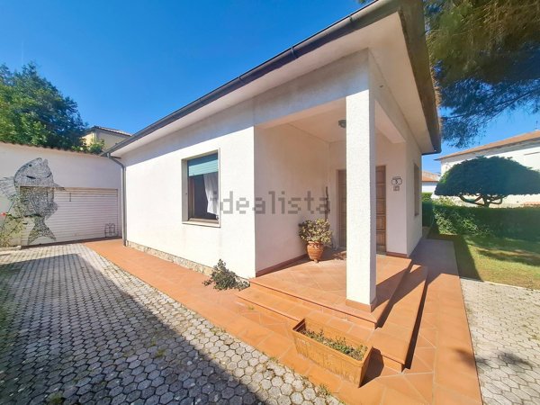 casa indipendente in vendita a Rio in zona Cavo