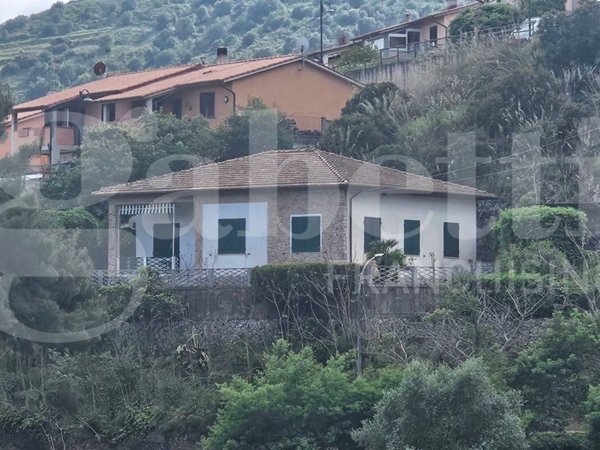 casa indipendente in vendita a Rio in zona Rio nell'Elba