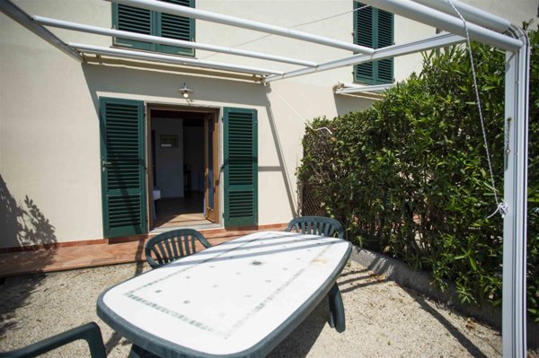 casa indipendente in vendita a Rio in zona Cavo