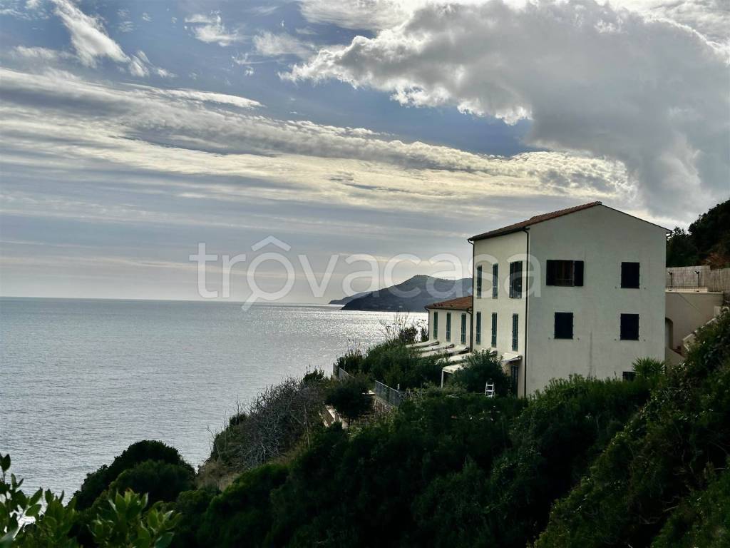 appartamento in vendita a Rio in zona Cavo