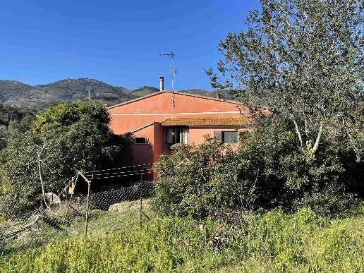 casa indipendente in vendita a Rio in zona Rio nell'Elba