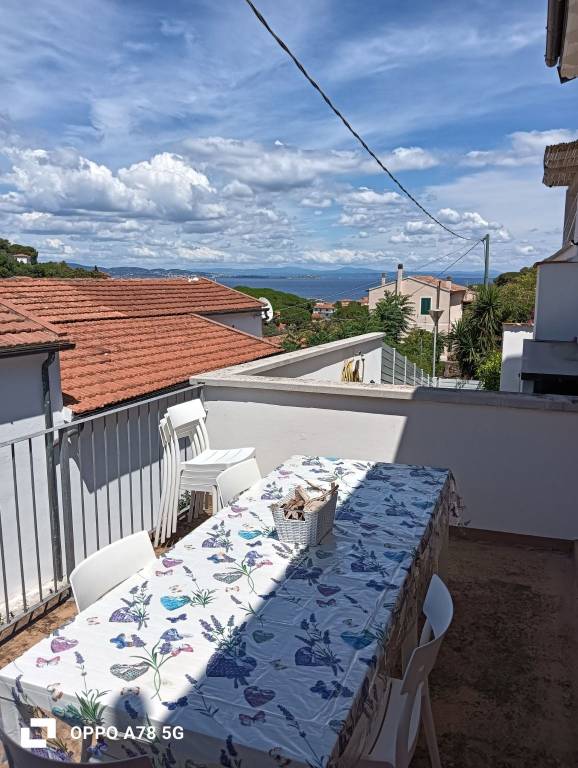 casa indipendente in vendita a Rio in zona Cavo