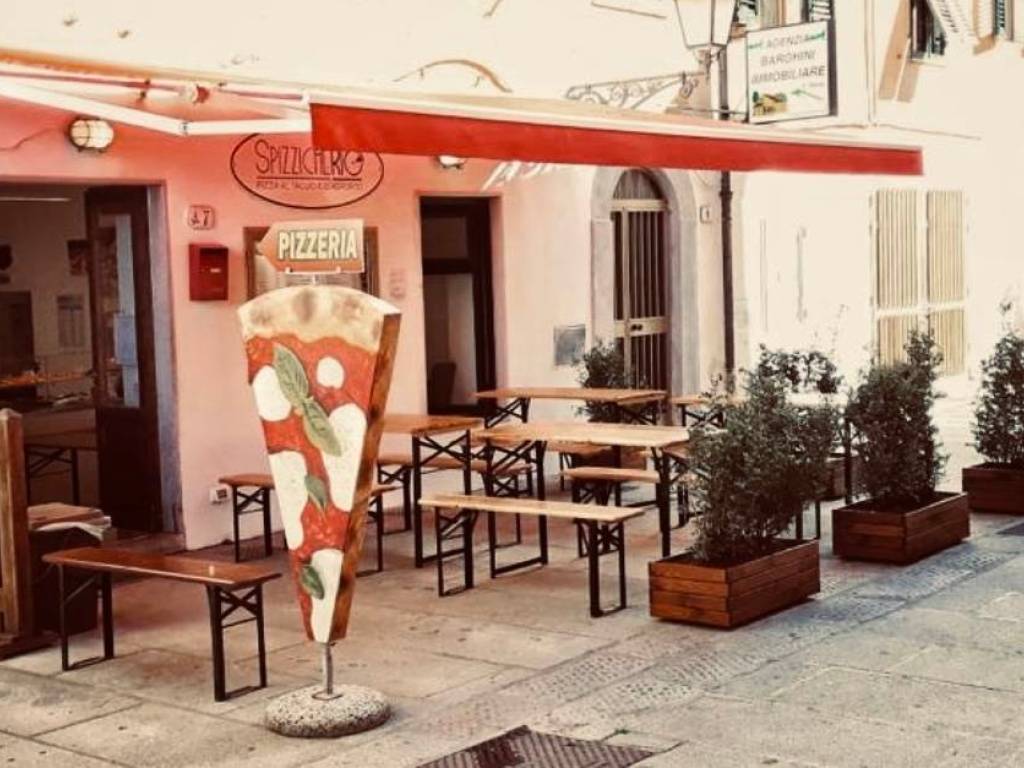 negozio in vendita a Rio in zona Rio Marina