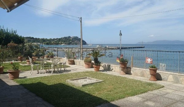 appartamento in vendita a Rio in zona Cavo