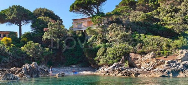 appartamento in vendita a Rio in zona Cavo