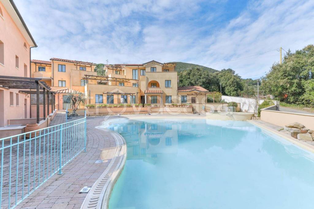 appartamento in vendita a Rio in zona Cavo
