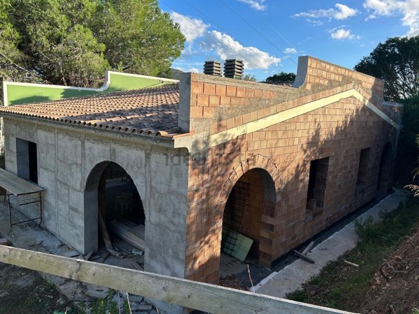 appartamento in vendita a Rio in zona Cavo