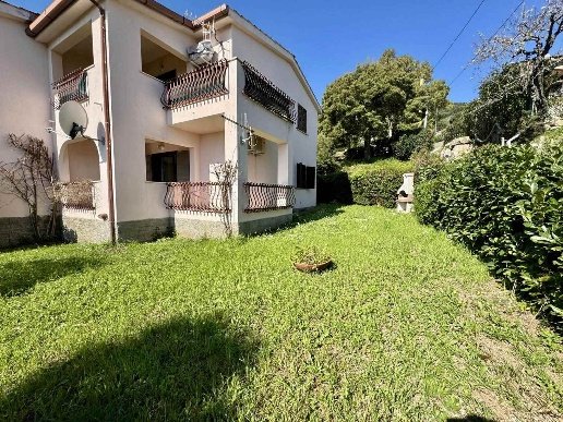appartamento in vendita a Rio in zona Rio nell'Elba