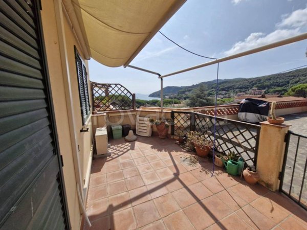 appartamento in vendita a Rio in zona Cavo